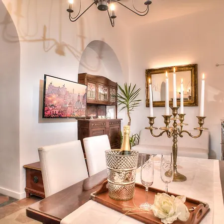 Romance Al Colosseo * Rome