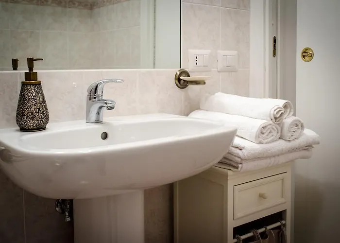 Romance Al Colosseo Apartment *